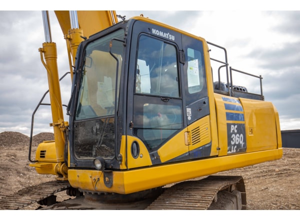 Excavator senile Komatsu PC 360 LC-10 de vanzare